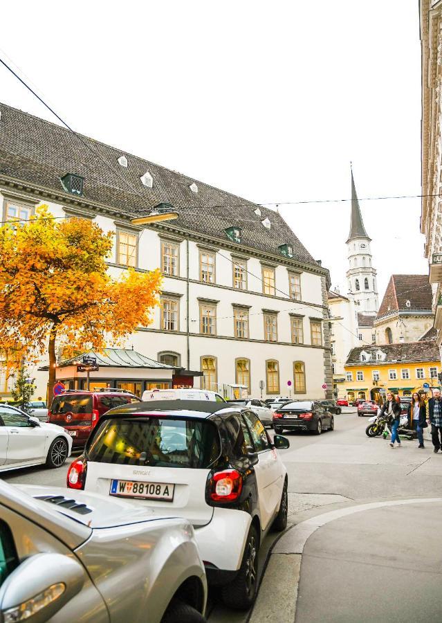 Backpacker Apartment Hofburg Viena Exterior foto